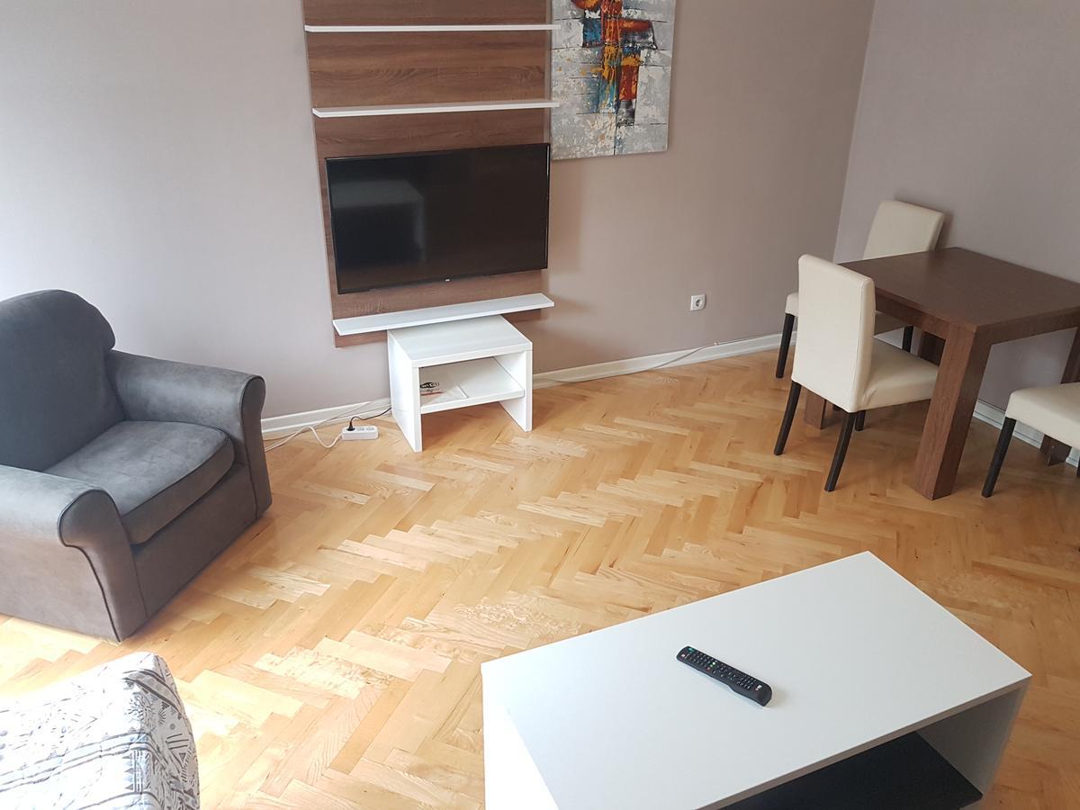 Apartment Simic Valjevo Buitenkant foto